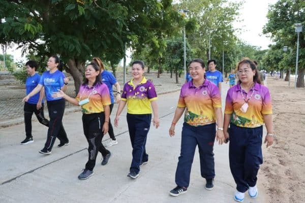 ภาพประกอบข่าว ลำดับที่ 3 จาก เปิดงานและร่วมวิ่ง ระยะทาง 3.2 กิโลเมตร ในงานวิ่งสมาธิ วิสาขะพุทธบูชา 2566