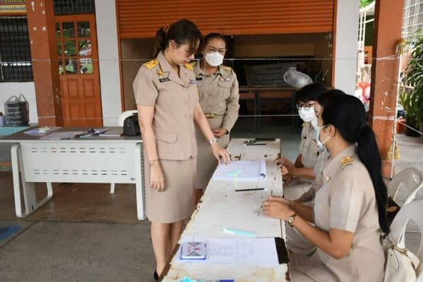 ภาพประกอบข่าว ลำดับที่ 1 จาก ลงพื้นที่ตรวจเยี่ยมการเลือกกรรมการชุมชนทั้ง 15 ชุมชน