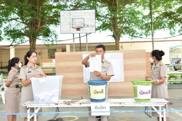 ภาพประกอบข่าว ลำดับที่ 2 จาก ลงพื้นที่ตรวจเยี่ยมการเลือกกรรมการชุมชนทั้ง 15 ชุมชน