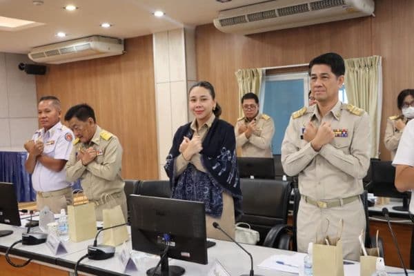 ภาพประกอบข่าว ลำดับที่ 1 จาก ร่วมประชุมคณะกรมการจังหวัดและหัวหน้าส่วนราชการจังหวัดอุทัยธานี ครั้งที่ 12/2566