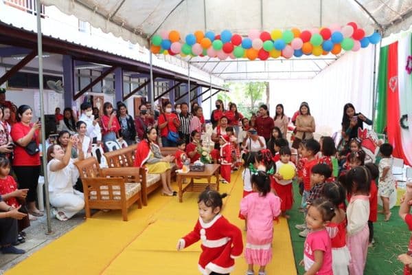 ภาพประกอบข่าว ลำดับที่ 3 จาก กิจกรรมวันคริสต์มาส วันปีใหม่ และวันเด็กแห่งชาติ ศูนย์พัฒนาเด็กเล็กเทศบาลเมืองอุทัยธานี