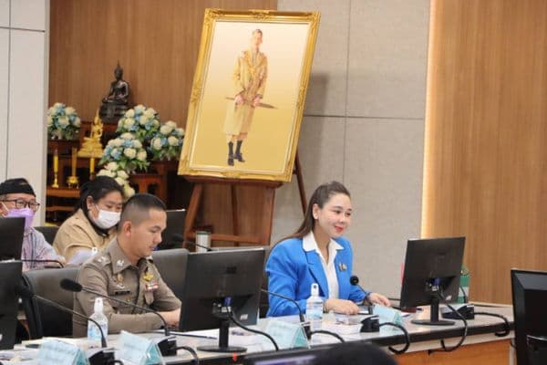 ภาพประกอบข่าว ลำดับที่ 5 จาก ประชุมการจัดทำโครงการต่อยอดการพัฒนาชุมชนเมืองเก่าอุทัยธานี