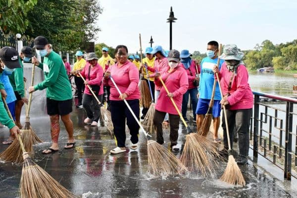 ภาพประกอบข่าว ลำดับที่ 3 จาก กิจกรรมจิตอาสาพัฒนา ทำความสะอาดทางเดินเลียบแม่น้ำสะแกกรัง