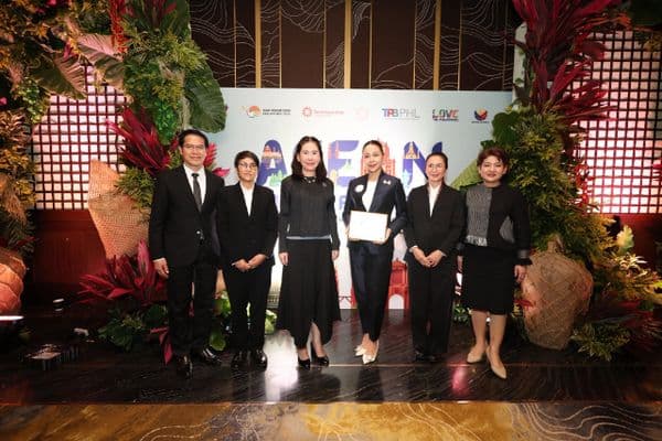 ภาพประกอบข่าว ลำดับที่ 19 จาก "เทศบาลเมืองอุทัยธานี" ได้รับการรับรองมาตรฐาน "เมืองท่องเที่ยวสะอาดระดับอาเซียน" (ASEAN Clean Tourist City Standard)