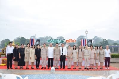 ภาพประกอบข่าว ลำดับที่ 4 จาก ทำบุญขึ้นปีใหม่ 2560 ตลาดเช้า