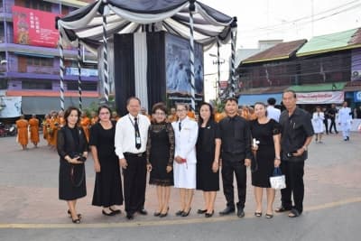 ภาพประกอบข่าว ลำดับที่ 5 จาก ทำบุญตักบาตรถวายเป็นพระราชกุศล