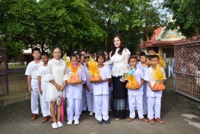 ภาพประกอบข่าว ลำดับที่ 6 จาก ประเพณีแห่เทียนเข้าพรรษา ประจำปี 2560