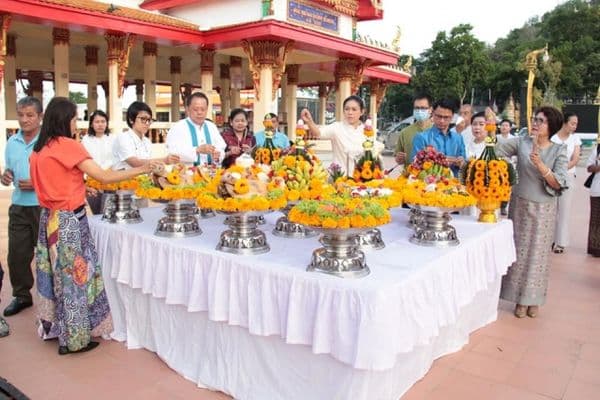 ภาพประกอบข่าว ลำดับที่ 4 จาก จัดพิธีบวงสรวงการจัดงานประเพณีตักบาตรเทโว ประจำปี 2563