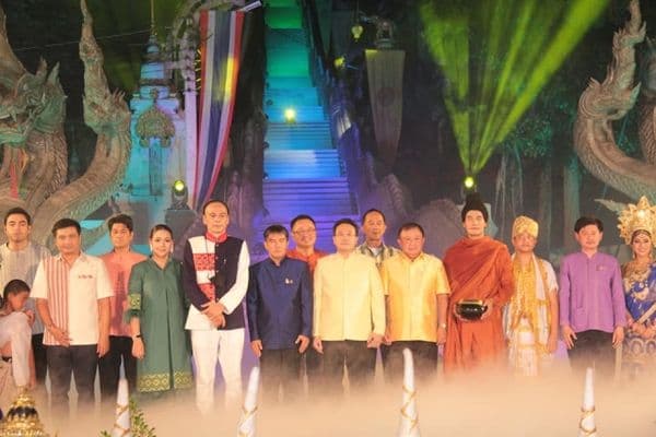ภาพประกอบข่าว ลำดับที่ 4 จาก านประเพณีตักบาตรเทโว ประจำปี 2563