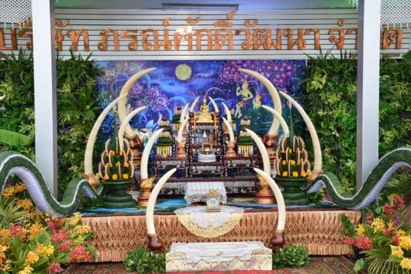 ภาพประกอบข่าว ลำดับที่ 1 จาก บรรยากาศงานประเพณีตักบาตรเทโว ประจำปี 2563