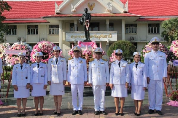 ภาพประกอบข่าว ลำดับที่ 2 จาก วันคล้ายวันสวรรคตพระบาทสมเด็จพระจุลจอมเกล้าเจ้าอยู่หัว วันที่ 23 ตุลาคม 2563 เว