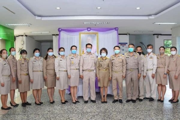 ภาพประกอบข่าว ลำดับที่ 6 จาก ร่วมลงนามถวายพระพร สมเด็จพระกนิษฐาธิราชเจ้า กรมสมเด็จพระเทพรัตนราชสุดาฯ สยามบรมราชกุมารี ให้พระองค์ทรงพระเจริญ และหายจากพระอาการประชวร