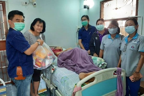 ภาพประกอบข่าว ลำดับที่ 1 จาก ออกเยี่ยมพร้อมทั้งให้ความรู้ผู้สูงอายุติดบ้าน ติดเตียงและผู้สูงอายุที่ยากไร้ ในเขตชุมชนเทศบาลเมืองอุทัยธานี