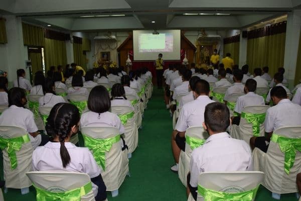 ภาพประกอบข่าว ลำดับที่ 3 จาก บรรยายหัวข้อ ความสำคัญของสถาบันพระมหากษัตริย์กับประเทศไทย ให้แก่นักเรียนโรงเรียนเทศบาลวัดหลวงราชาวาส