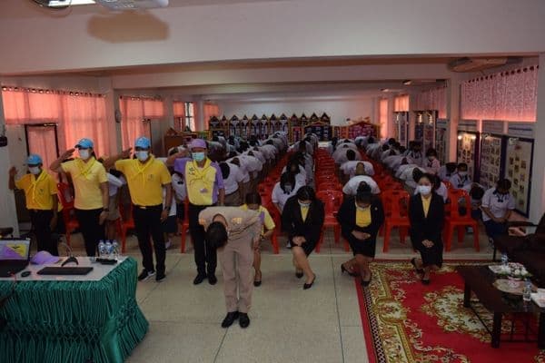 ภาพประกอบข่าว ลำดับที่ 5 จาก บรรยายหัวข้อ ความสำคัญของสถาบันพระมหากษัตริย์กับประเทศไทย ให้แก่นักเรียนโรงเรียนชุมชนเทศบาลวัดมณีสถิตกปิฎฐาราม