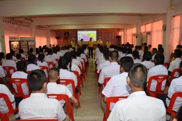 ภาพประกอบข่าว ลำดับที่ 8 จาก บรรยายหัวข้อ ความสำคัญของสถาบันพระมหากษัตริย์กับประเทศไทย ให้แก่นักเรียนโรงเรียนชุมชนเทศบาลวัดมณีสถิตกปิฎฐาราม