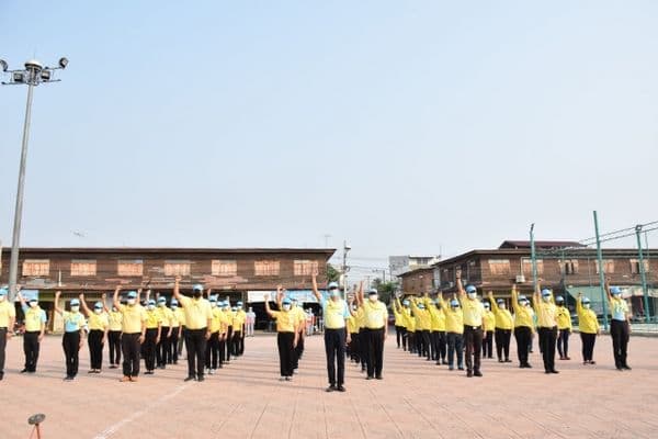 ภาพประกอบข่าว ลำดับที่ 1 จาก เข้าร่วมกิจกรรมบำเพ็ญสาธารณประโยชน์ ทำความสะอาดลอกท่อระบายน้ำและล้างถนนบริเวณตลาดพัฒนา