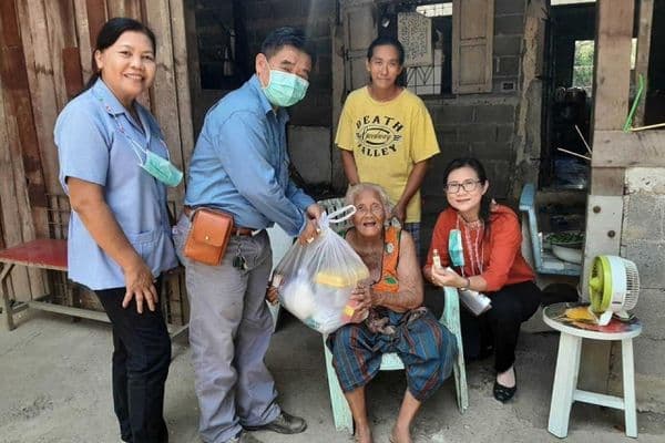 ภาพประกอบข่าว ลำดับที่ 1 จาก ออกเยี่ยมผู้สูงอายุที่มีภาวะติดบ้านและติดเตียงในเขตเทศบาลเมืองอุทัยธานี