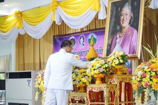 ภาพประกอบข่าว ลำดับที่ 3 จาก ร่วมพิธีวันที่ระลึกพระบาทสมเด็จพระนั่งเกล้าเจ้าอยู่หัว