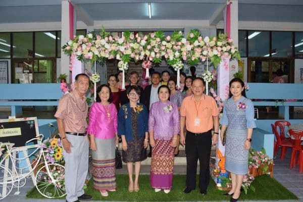 ภาพประกอบข่าว ลำดับที่ 12 จาก ร่วมงานมุฑิตาจิต คุณครูเนาวรัตน์ ชินชูศักดิ์ ครูโรงเรียนเทศบาลบ้านปากกะบาด