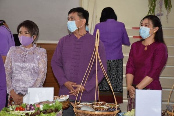 ภาพประกอบข่าว ลำดับที่ 8 จาก ร่วมพิธิเปิดและลงนามถวายพระพรสมเด็จพระกนิษฐาธิราชเจ้า