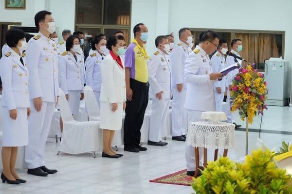 ภาพประกอบข่าว ลำดับที่ 4 จาก ร่วมพิธีวันพระบาทสมเด็จพระพุทธยอดฟ้าจุฬาโลกมหาราช
