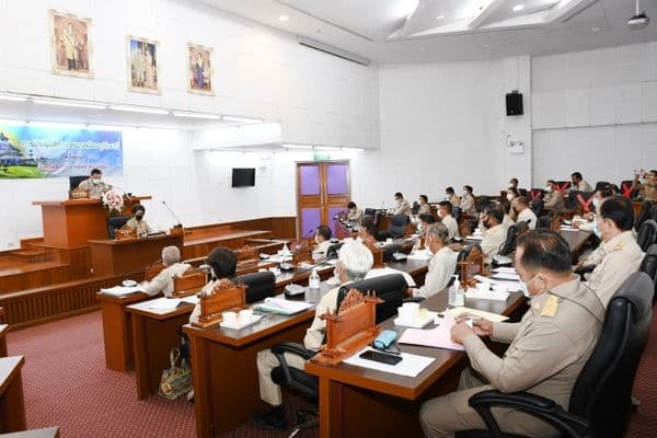 ภาพประกอบข่าว ลำดับที่ 2 จาก ประชุมสภาเทศบาลเมืองอุทัยธานีครั้งแรก