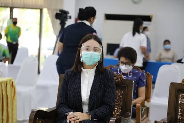 ภาพประกอบข่าว ลำดับที่ 2 จาก การออกรางวัลสลากกาชาดการกุศลจังหวัดอุทัยธานี ประจำปี 2564