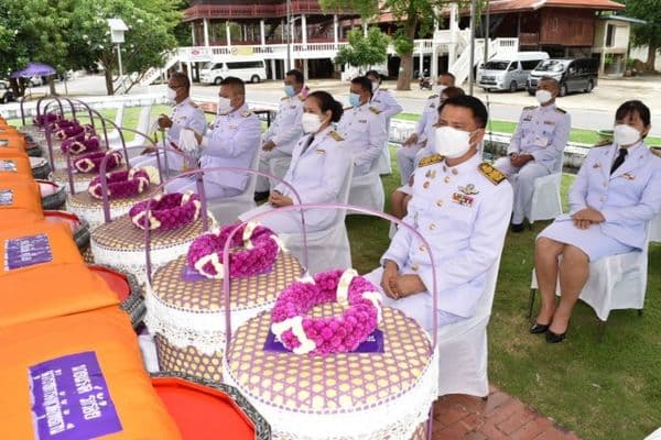 ภาพประกอบข่าว ลำดับที่ 2 จาก อัญเชิญเทียนพรรษพระราชทาน