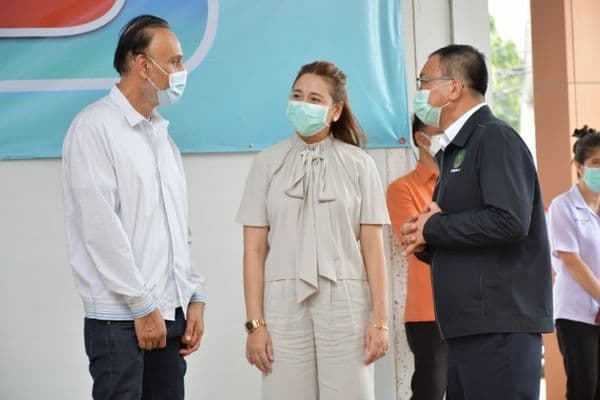 ภาพประกอบข่าว ลำดับที่ 3 จาก มอบเตียงเพื่อใช้กับโรงพยาบาลสนามจังหวัดอุทัยธานี