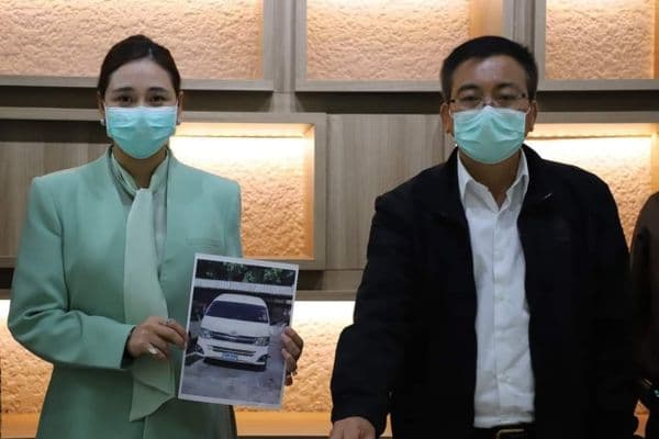 ภาพประกอบข่าว ลำดับที่ 1 จาก มูลนิธิไทยเศรษฐ์ มอบเตียงกระดาษแข็ง SCG จำนวน 50 เตียง ยาฟ้าทะลายโจร 414 กระปุก เพื่อใช้ในโรงพยาบาลสนาม