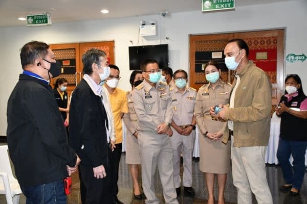 ภาพประกอบข่าว ลำดับที่ 3 จาก ร่วมพิธีลงนามบันทึกข้อตกลง (MOU) ว่าด้วยความร่วมมือการแก้ไขปัญหาที่อยู่อาศัย ที่ดินและการพัฒนาคุณภาพชีวิตผู้มีรายได้น้อย รอบเขาสะแกกรัง