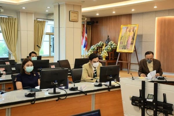 ภาพประกอบข่าว ลำดับที่ 2 จาก ประชุมหารือการพัฒนาที่อยู่อาศัยและที่ทำกินในเขตเมืองและชนบท ร่วมกับสถาบันพัฒนาองค์กรชุมชน