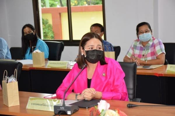 ภาพประกอบข่าว ลำดับที่ 4 จาก ร่วมประชุมคณะกรรมการจัดงานผ้าสืบสาน อนุรักษ์ศิลปะผ้าถิ่น ดำรงไว้ในแผ่นดินอุทัยธานี อุทัยธานีดี ของดีอยู่ที่ผ้า ครั้งที่ ๒ จังหวัดอุทัยธานี