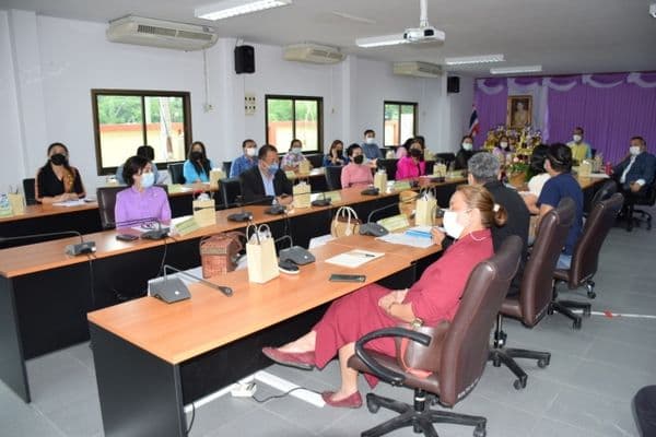 ภาพประกอบข่าว ลำดับที่ 6 จาก ร่วมประชุมคณะกรรมการจัดงานผ้าสืบสาน อนุรักษ์ศิลปะผ้าถิ่น ดำรงไว้ในแผ่นดินอุทัยธานี อุทัยธานีดี ของดีอยู่ที่ผ้า ครั้งที่ ๒ จังหวัดอุทัยธานี