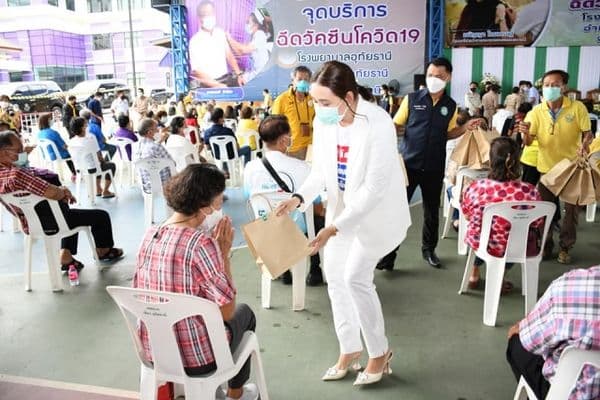ภาพประกอบข่าว ลำดับที่ 11 จาก พิธีเปิด Kick Off ฉีดวัคซีนป้องกัน covid-19 ของจังหวัดอุทัยธานี