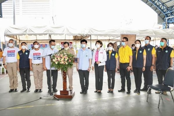 ภาพประกอบข่าว ลำดับที่ 11 จาก พิธีเปิดการ Kick Off ฉีดวัคซีนป้องกัน covid-19 ของจังหวัดอุทัยธานี