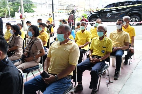 ภาพประกอบข่าว ลำดับที่ 13 จาก พิธีเปิดการ Kick Off ฉีดวัคซีนป้องกัน covid-19 ของจังหวัดอุทัยธานี