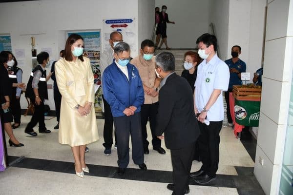 ภาพประกอบข่าว ลำดับที่ 2 จาก ให้การต้อนรับ ฯพณฯ ชวน หลีกภัย ประธานรัฐสภา