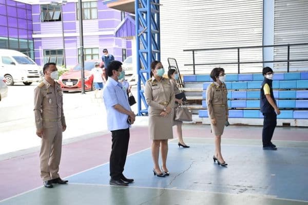 ภาพประกอบข่าว ลำดับที่ 1 จาก สำรวจสถานที่และเตรียมความพร้อมในการให้บริการฉีดวัคซีนโควิด-19 ให้แก่ประชาชน