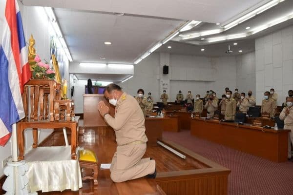 ภาพประกอบข่าว ลำดับที่ 3 จาก ประชุมสภาเทศบาลเมืองอุทัยธานี สมัยสามัญ สมัยแรก ครั้งที่ 2