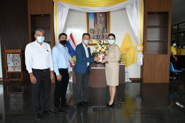 ภาพประกอบข่าว ลำดับที่ 6 จาก ให้การต้อนรับและแสดงความยินดีกับนายกฯปานัดฌา ไทยเศรษฐ์ ในโอกาสเข้ารับตำแหน่งนายกเทศมนตรีเมืองอุทัยธานี