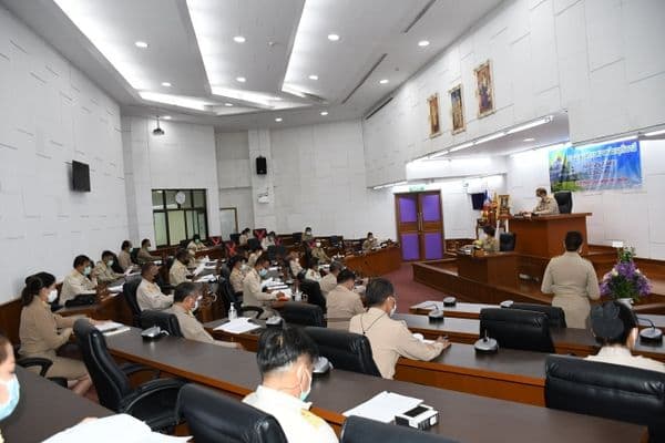ภาพประกอบข่าว ลำดับที่ 1 จาก ประชุมสภาเทศบาลเมืองอุทัยธานี สมัยสามัญ สมัยแรก ประจำปี 2564 โดยนายกฯปานัดฌา ไทยเศรษฐ์ นายกเทศมนตรีเมืองอุทัยธานี ได้แถลงนโยบายการบริหารงานต่อสภาเทศบาลเมืองอุทัยธานี
