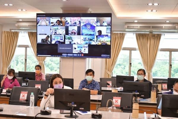 ภาพประกอบข่าว ลำดับที่ 2 จาก ร่วมประชุมคณะกรรมการโรคติดต่อจังหวัดอุทัยธานี