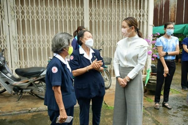 ภาพประกอบข่าว ลำดับที่ 2 จาก ตรวจเยี่ยมบ้านผู้ป่วยโรคมะเร็งในเขตเทศบาลเมืองอุทัยธานี
