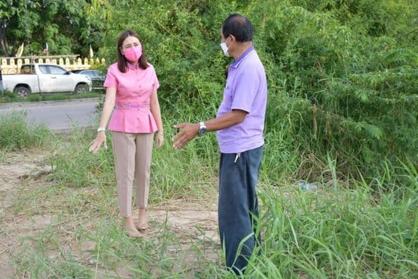 ภาพประกอบข่าว ลำดับที่ 3 จาก สำรวจพื้นที่น้ำท่วมขังระบายไม่ทันเมื่อฝนตกหนักบริเวณชุมชน 14 อมฤตวารี