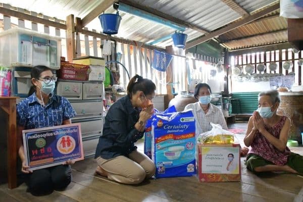ภาพประกอบข่าว ลำดับที่ 6 จาก ออกเยี่ยมผู้สูงอายุและผู้พิการ พร้อมมอบถุงยังชีพและของใช้ที่จำเป็น