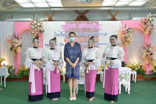 ภาพประกอบข่าว ลำดับที่ 3 จาก งานแสดงมุทิตาจิตครูโรงเรียนเทศบาลวัดหลวงราชาวาสฯ