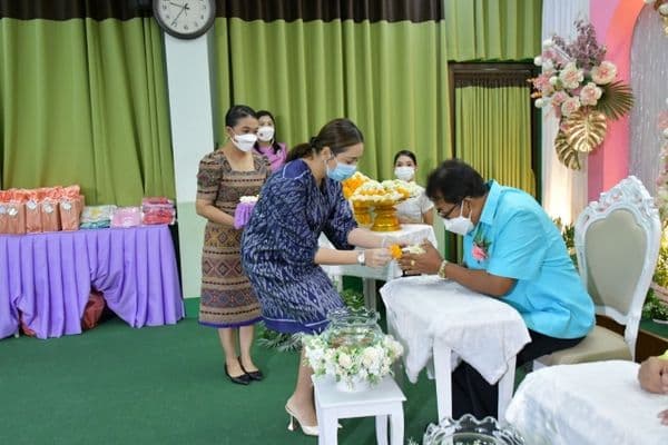 ภาพประกอบข่าว ลำดับที่ 10 จาก งานแสดงมุทิตาจิตครูโรงเรียนเทศบาลวัดหลวงราชาวาสฯ