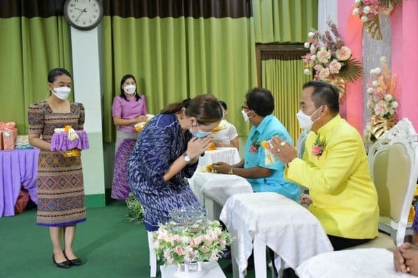ภาพประกอบข่าว ลำดับที่ 22 จาก งานแสดงมุทิตาจิตครูโรงเรียนเทศบาลวัดหลวงราชาวาสฯ